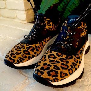 Steve Madden NY90 Myles Running Sneaker